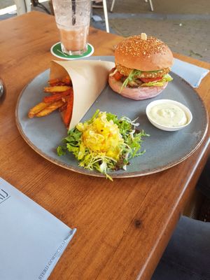 Avocado Burger at De Gasterij in Gorinchem