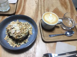 No se pueden perder este excepcional Banana Bread. 
 at NEØ Coffee House in Barcelona