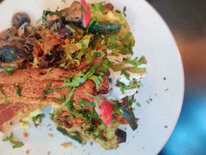 Scrambled tofu bacon avocado sandwich at NEØ Coffee House in Barcelona