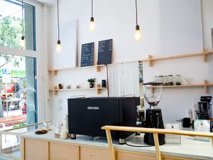 Independant coffee house, Ascaso Machine, made in Barcelona. at NEØ Coffee House in Barcelona