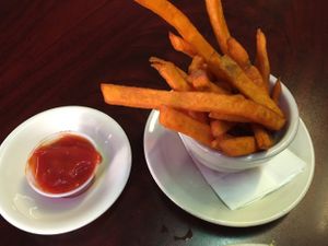 sweet potato fries at Deja Vu in Memphis