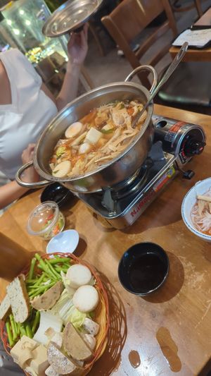 Thai Hotpot at Lien Toa in Ho Chi Minh City