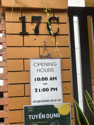 Correct opening times   at Lien Toa in Ho Chi Minh City