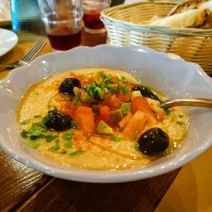 humus at Sangria in Pavia