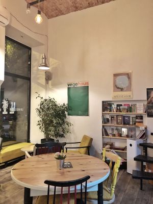 Inside vibe at VeZa in Belgrade