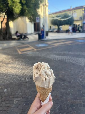 Haselnuss   at Sottozero Di Ardini Luca in Pula