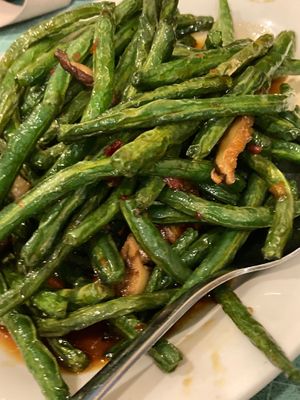sauteed string beans with shiitake mushrooms at Yuan Fu in Rockville