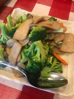 Moo moo gai pan at Yuan Fu in Rockville