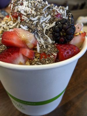 Açai bowl at Earthtone Natural Kitchen & Market in Glendora