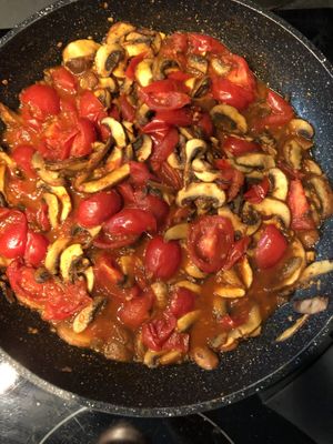 And if you want to try some Kashmiri food, ask Gosha 😍 at Gosha Nagashima Studiogosha of Fine Art in Beelitz-heilstaetten