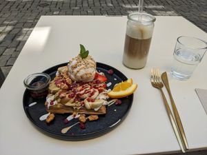  at Beans & Nuts in Bern