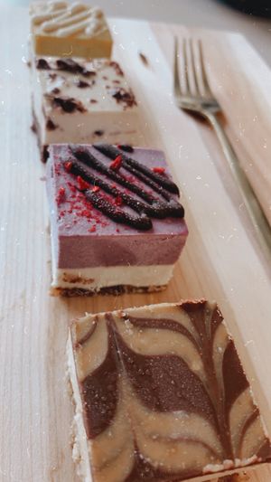 raw cakes from grainglow at Beans & Nuts in Bern