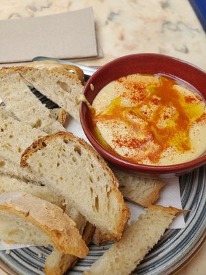 Houmous et pain chaud. at Nazari in Budens