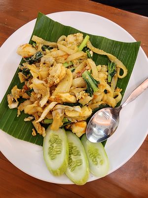 Kwetiau goreng at Media Veggie Pluit in Jakarta