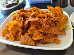 Ayam kuning goreng at Che Hwa in Jakarta