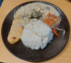 (Today's Meal) Vegan Fish Fillet and Mushroom rice with Béchamel sauce 白汁如柳菇飯 at Loving Hut 愛家 - Tseuk Luk in Kowloon