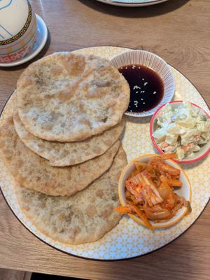 Mongolian fried dumplings with Kimchi and Potato Salad: 4.5/5 at Veganaa in Berlin
