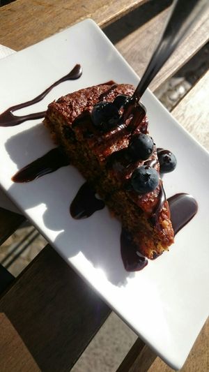 Carrotcake with blueberries - glutenfree & vegan. 3.40 € at Veganaa in Berlin