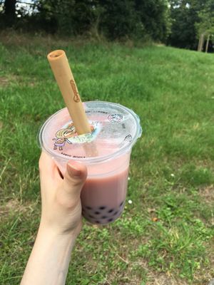 Taro bubble tea with blueberry bobas at Bubble Snack in Rennes