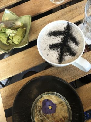 Latte Sésame at Mori Cafe in Paris