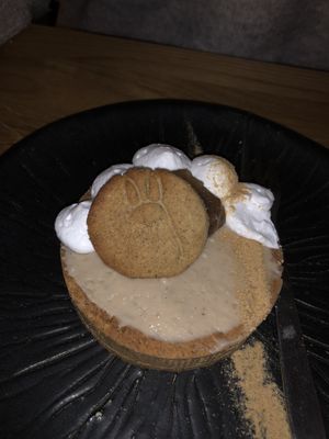 Tartelettes aux marrons (avec le copain totoro) 🥰 #Veganuary at Mori Cafe in Paris