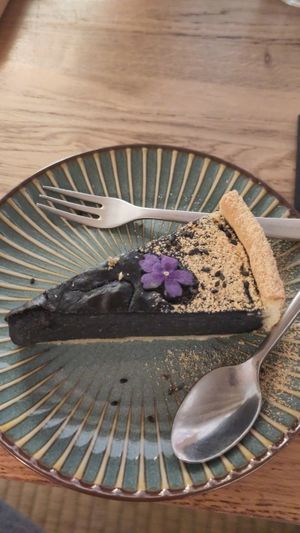 Flan au sésame noir at Mori Cafe in Paris