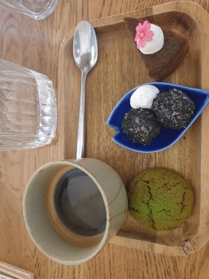 Café gourmand at Mori Cafe in Paris