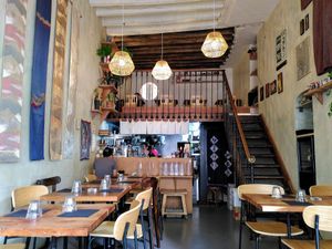 Eat-in space at Mori Cafe in Paris