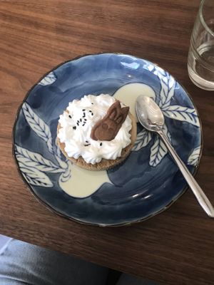 Tartelette with yuzu and meringue, it was delicious 🤤 at Mori Cafe in Paris