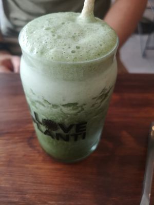 The green smoothie (no banana 😋) at Planticeria in Panama City