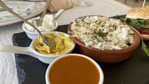 The dips 😍 at Imperio Vegano in El Campello