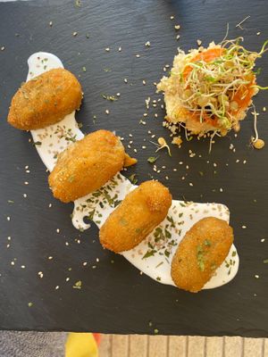 Croquetas con queso  at Imperio Vegano in El Campello