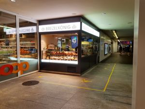 Exterior in underpass at Brezelkönig - Unterführung in Winterthur