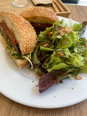 The bun of the day at Original Green in Paris