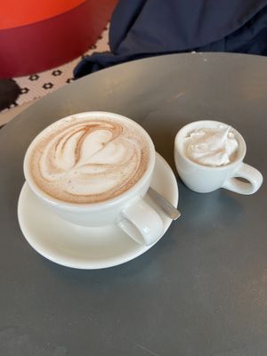 Hot chocolate 🍫   at À la Lo in Stockholm