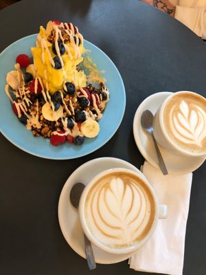 Frozen banana yoghurt & latte at À la Lo in Stockholm