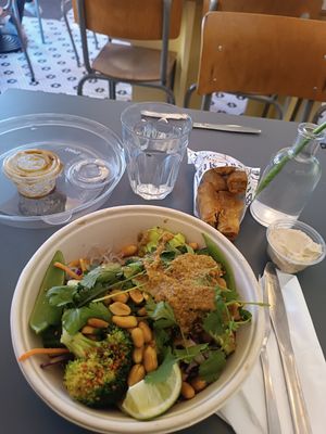Asian salad with spring rolls at À la Lo in Stockholm
