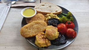 Vegan Breakfast with Hash Browns at Southern Cross Garden Bar Restaurant in Wellington