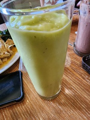 Jus alpukat at Simply Veggie in Jakarta