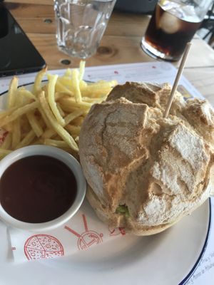 Hambuerguesa  at Ewan in Salinas