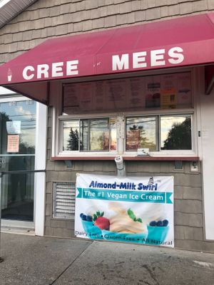 The creemee stand at Duke's Creemees in Milton