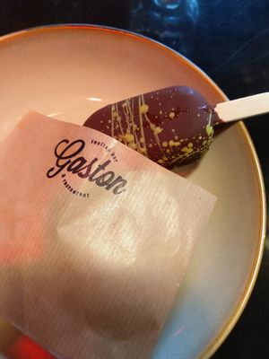 Passion fruit ice cream bar at Gaston in Ghent