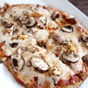 very vegan pizza at Pizza Fusion in Fort Myers