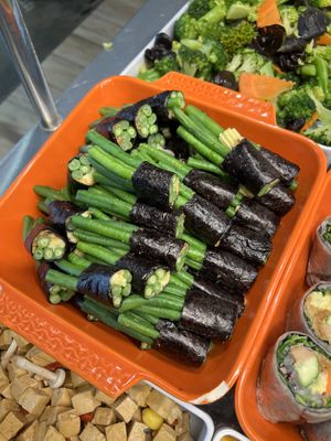 Buffet options  at Chéng 誠 - Lohas VLML - Da'an District in Taipei