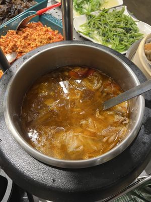 Buffet options  at Chéng 誠 - Lohas VLML - Da'an District in Taipei