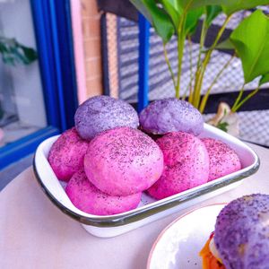 House-baked poppy buns at Kindred Cafe in Davao City