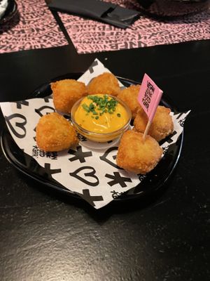Mac and cheese balls at Vegan Junk Food Bar - El Born in Barcelona