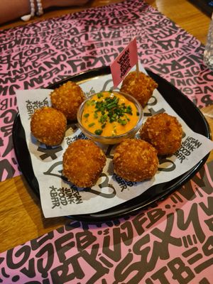 Mac & cheese balls at Vegan Junk Food Bar - El Born in Barcelona