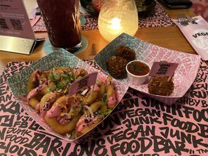 Onion Ringz and Crunchy Pnut Thai Chik’n Betterballs  at Vegan Junk Food Bar - El Born in Barcelona