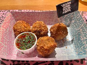 Crunchy Pnut Thai Chik’n Betterballs at Vegan Junk Food Bar - El Born in Barcelona